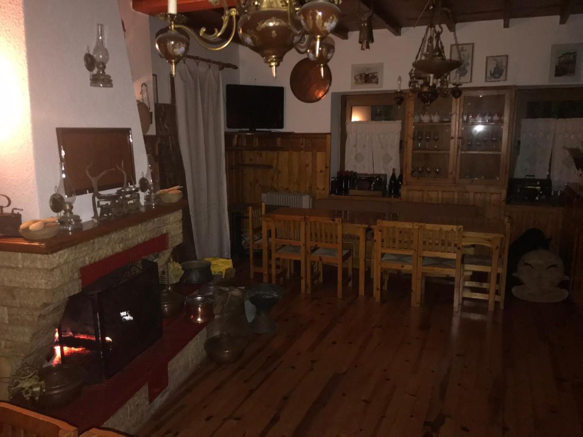 9Mouses Chasiotis Guest House Ampelakia Eksteriør bilde